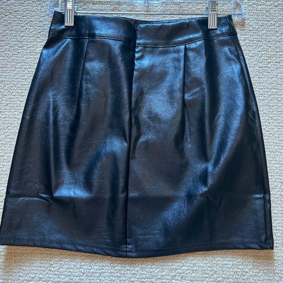 Lulu's Black Leather Mini Skirt - Size XS - Picture 2 of 3
